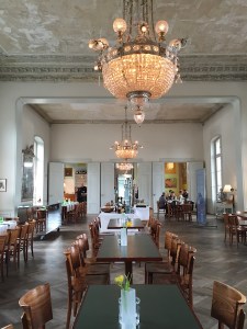 bahnhof-rolandseck-restaurant-kunstlicht-4-interieur no. 253 Restaurant Café Bar Innenraeume